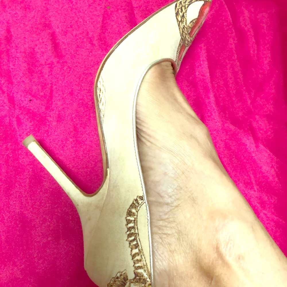 Roberto Cavalli 4.5” Pumps Size 39